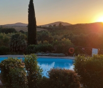 piscina tramonto